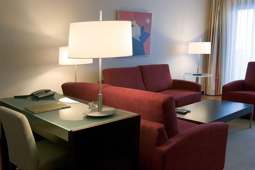 Occidental Aranjuez Hotel Room photo