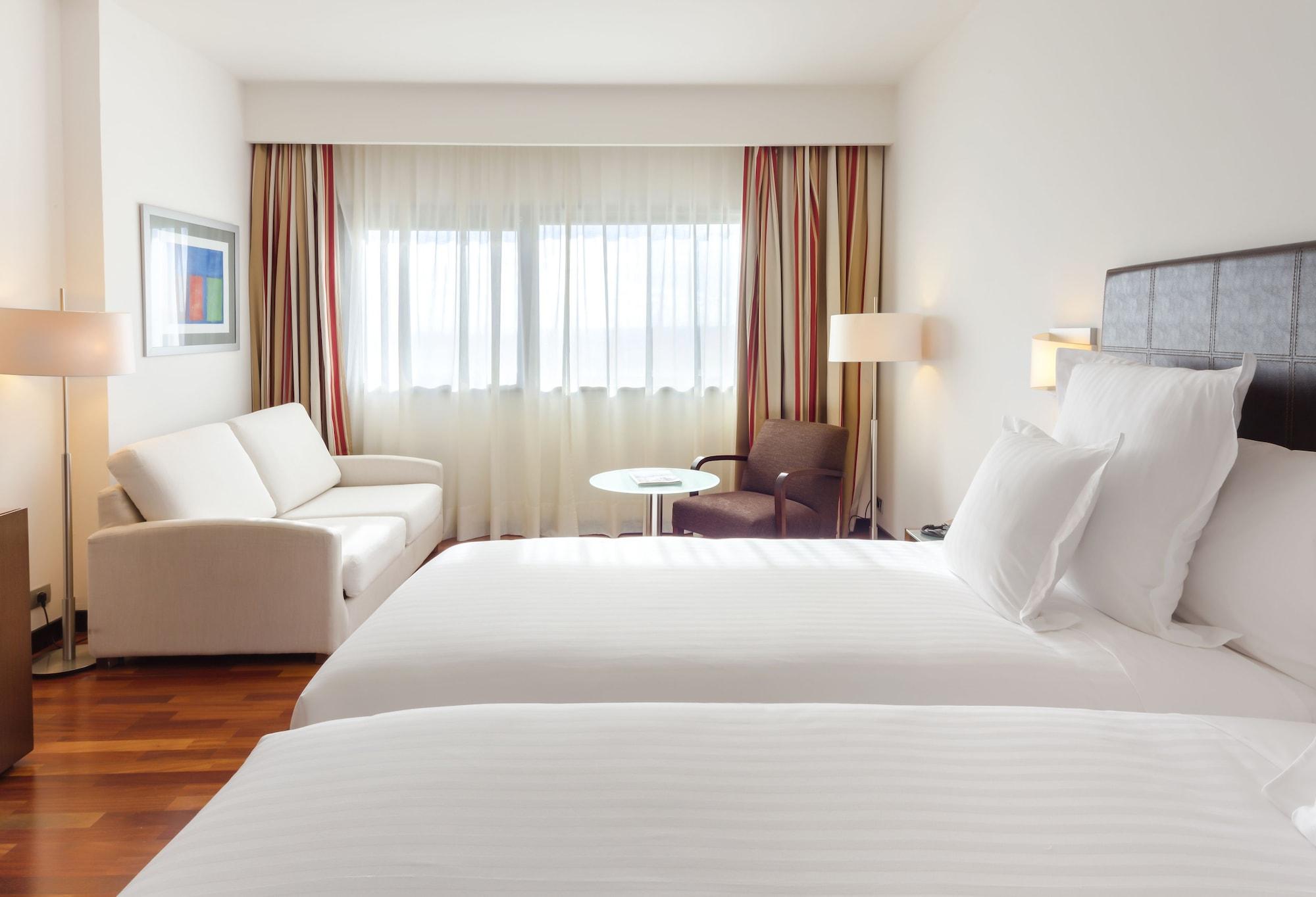 Occidental Aranjuez Hotel Exterior photo