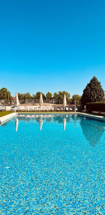 Occidental Aranjuez Hotel Exterior photo