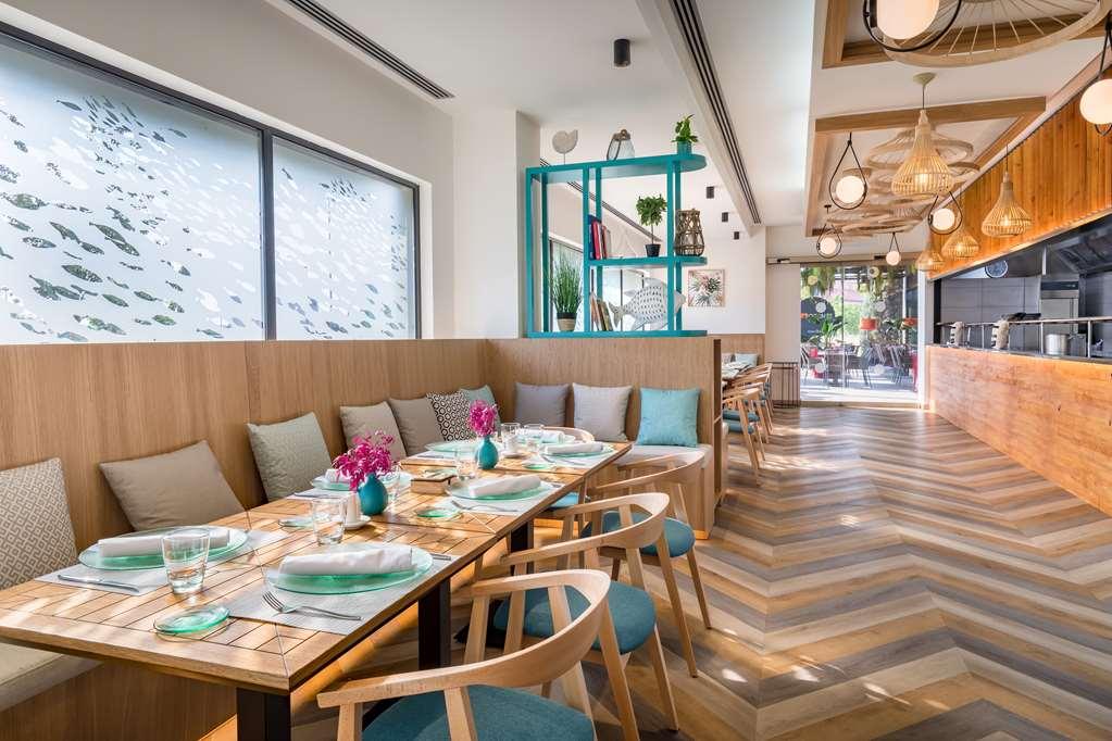Occidental Aranjuez Hotel Restaurant photo