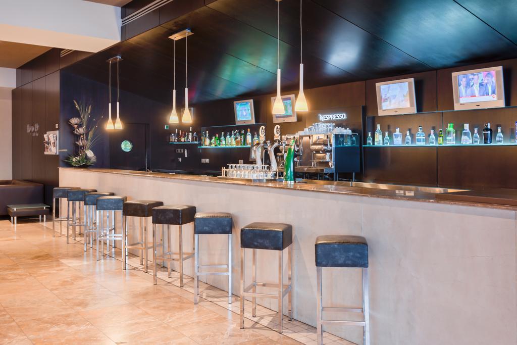 Occidental Aranjuez Hotel Exterior photo