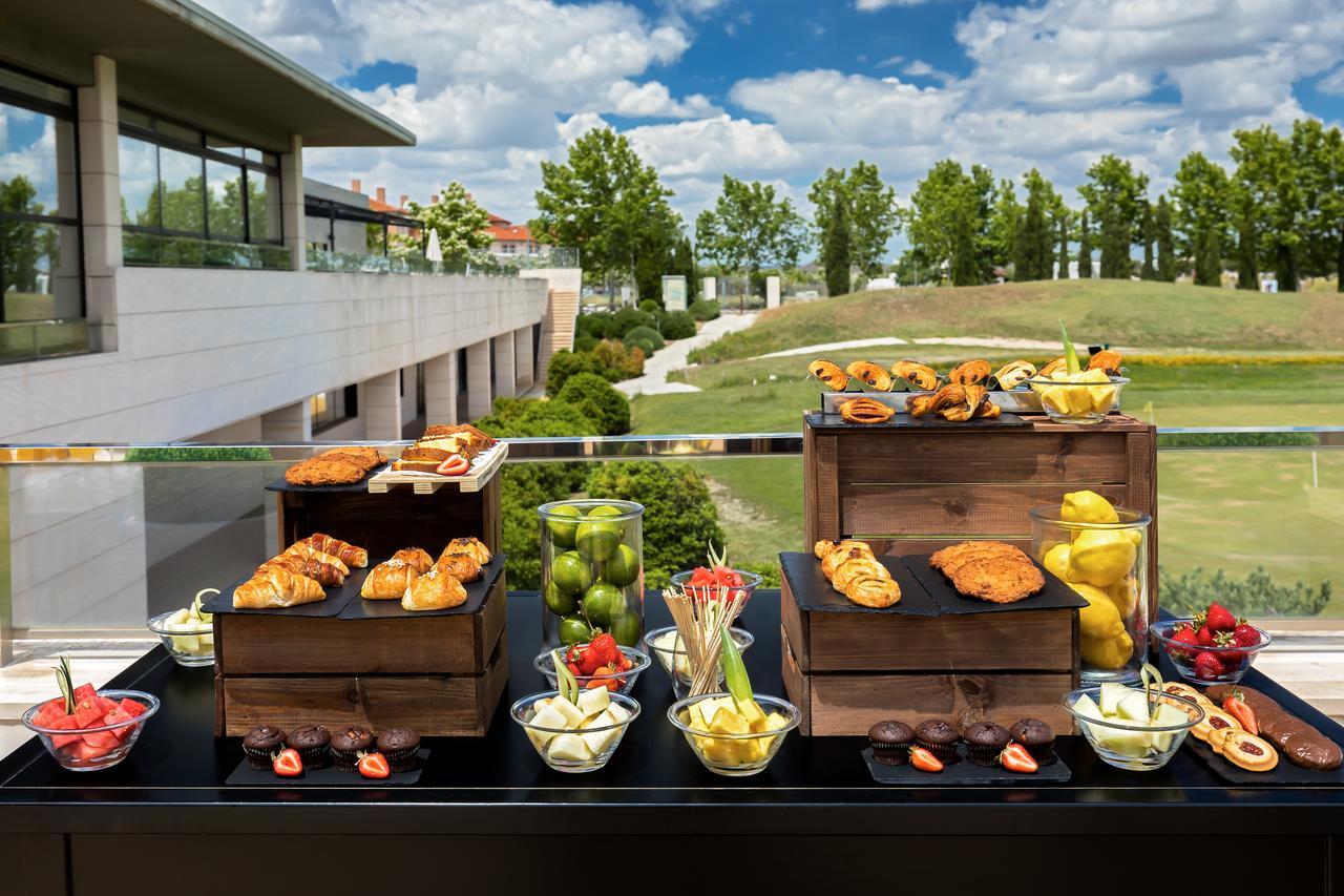 Occidental Aranjuez Hotel Exterior photo