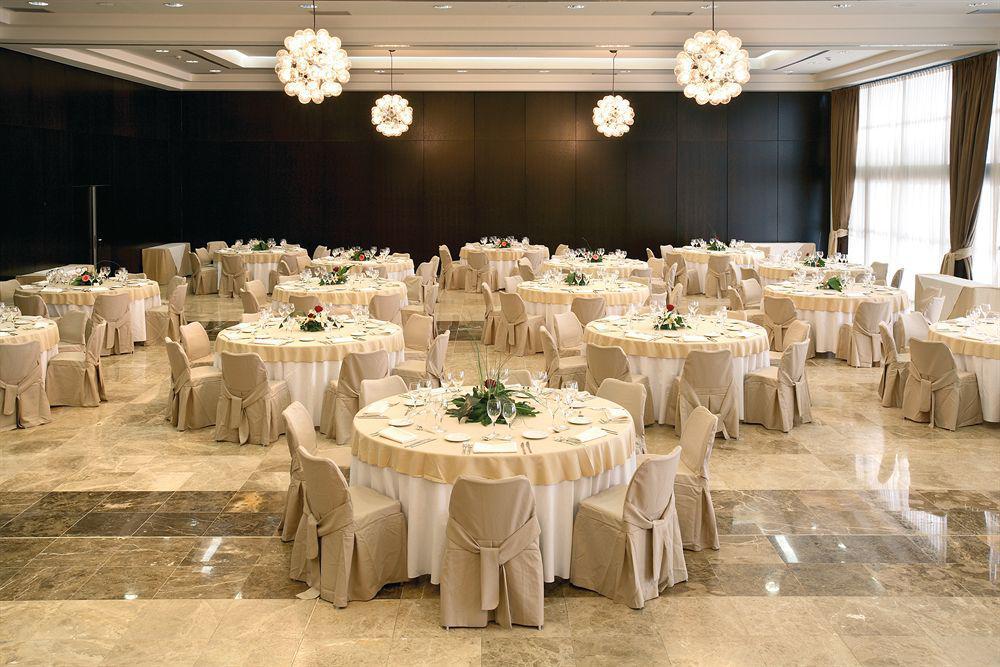 Occidental Aranjuez Hotel Restaurant photo
